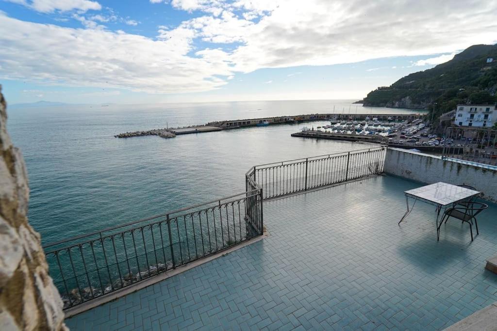 Casa Panoramica Con Terrazzo Lägenhet Cetara Exteriör bild