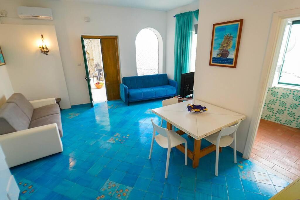 Casa Panoramica Con Terrazzo Lägenhet Cetara Exteriör bild